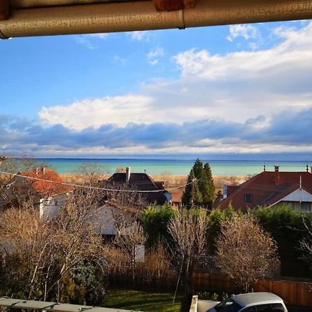 Апартаменты Hello Balaton Альшоэрш Экстерьер фото