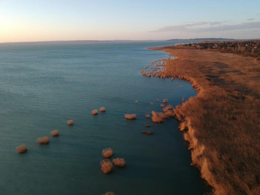 Апартаменты Hello Balaton Альшоэрш Экстерьер фото